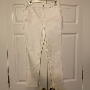 NWT Universal Thread white denim high rise skinny crop size 6/28 regular